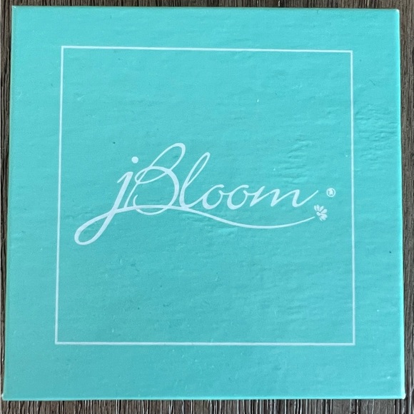 NWT jBloom Acrylic Tortoise Shell Hoop Dangle Earrings Brand New in Box - Picture 3 of 3